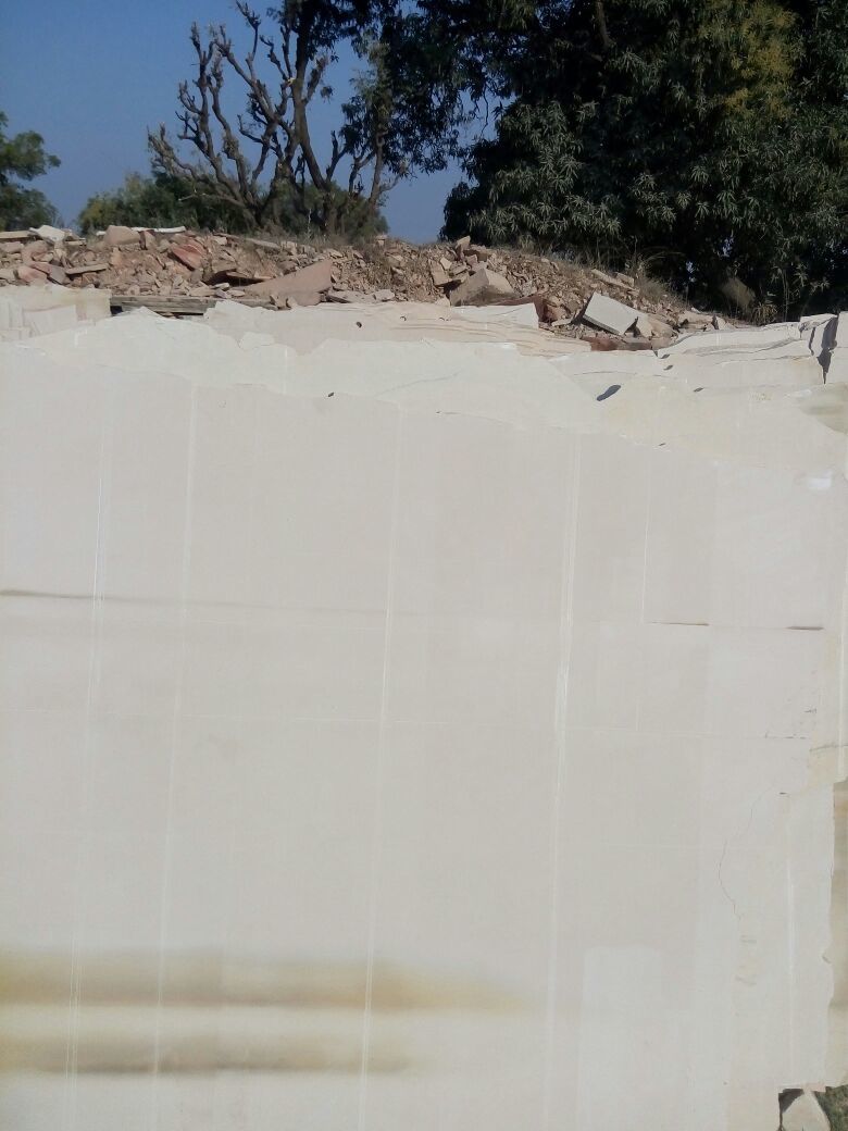 Dholpur Beige Sand Stone Slabs