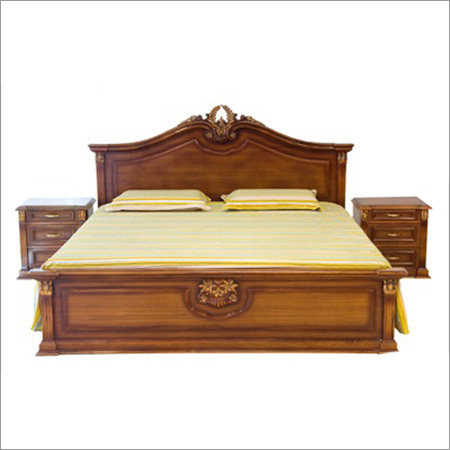 करनानी लकड़ी का बिस्तर
