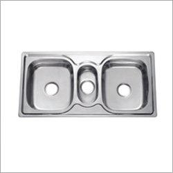 ट्रिपल बाउल स्टेनलेस स्टील किचन सिंक
