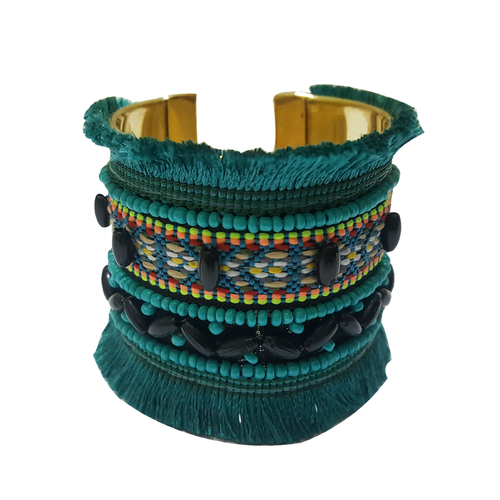 हरा कांच की मोती और टसल ब्रेसलेट