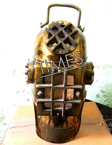 एंटीक डाइविंग स्कूबा समुद्री हेल्मेट