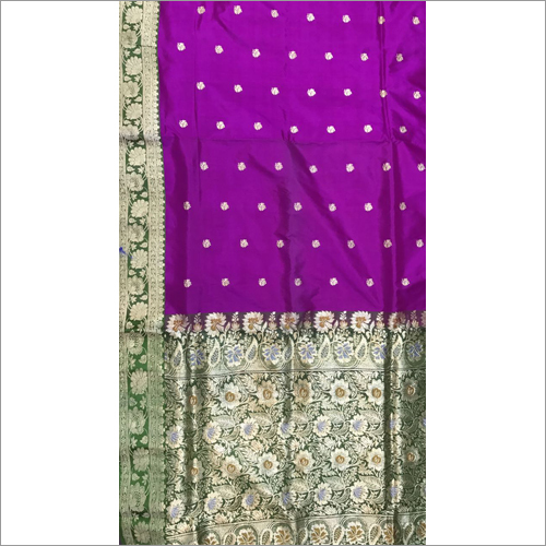 महिलाओं की प्रिंटेड साड़ी