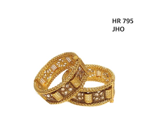 नकली चूड़ियाँ