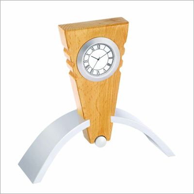 टेबल टॉप घड़ियाँ