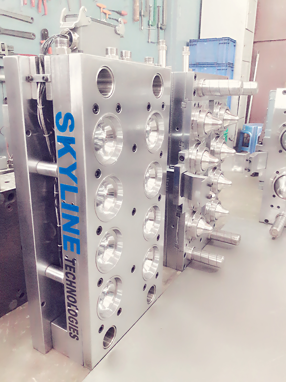 Pet Preforms Jars Mould