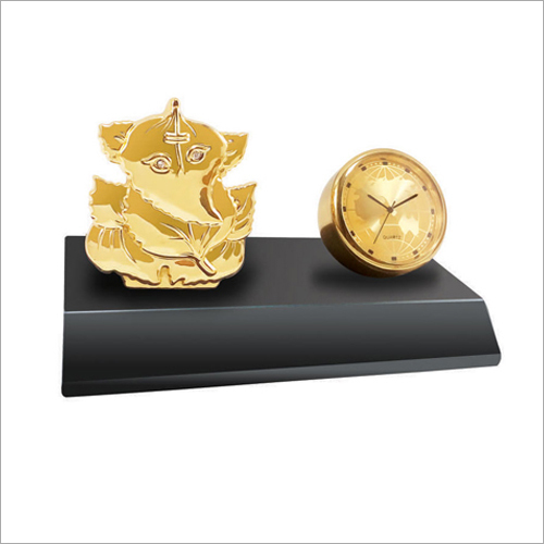 टेबल घड़ी