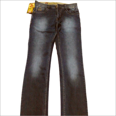 पुरुषों की नीली डेनिम जींस