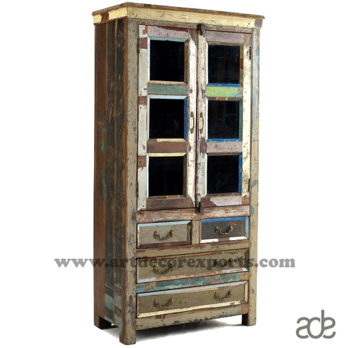 पुनः प्राप्त लकड़ी की कुर्सी