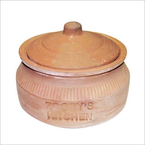 मिट्टी की सर्विंग हंडी