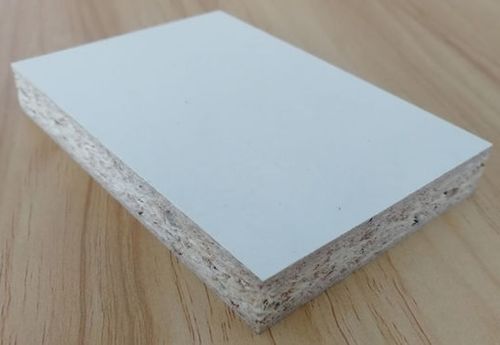 दोहरे पक्षों पर लमिनेटेड सफेद टिटेनियम पार्टिकल बोर्ड