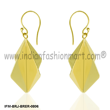 शानदार पॉड - ब्रास इयररिंग्स लिंग: महिलाएं