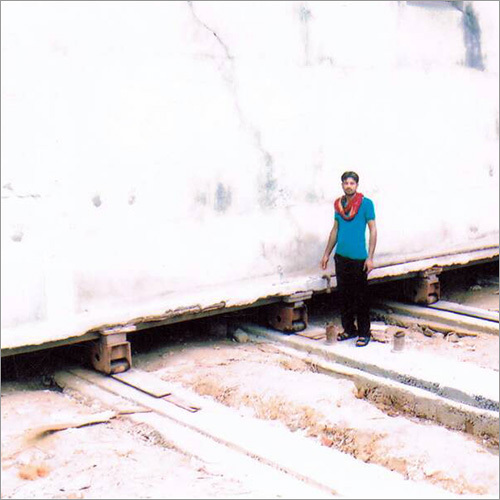 घर उठाने और स्थानांतरित करने की सेवा