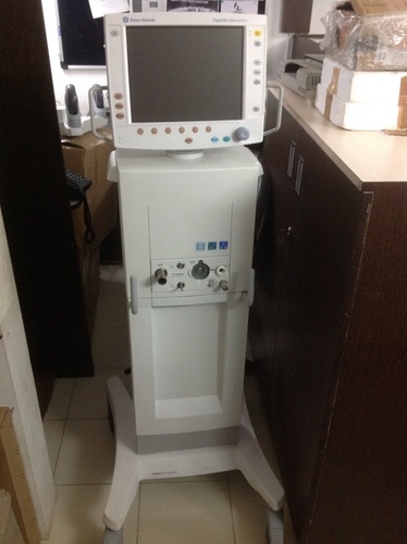 वेंटिलेटर मशीन