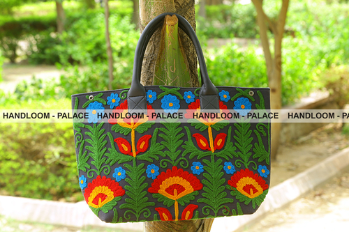 जैसा कि चित्र में दिखाया गया है हस्तनिर्मित हैंडबैग कशीदाकारी