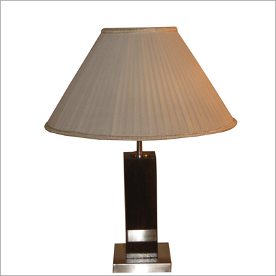 पीतल की टेबल लैंप