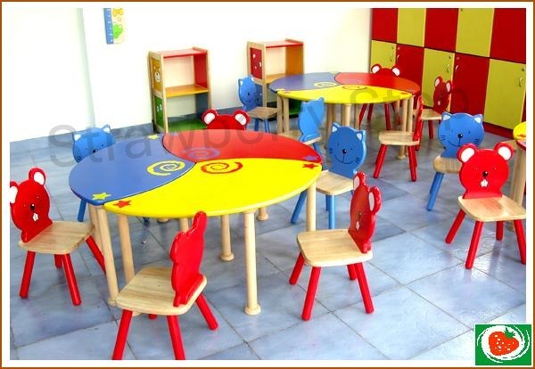प्रीस्कूल फर्नीचर आयु समूह: 5-10 वर्ष