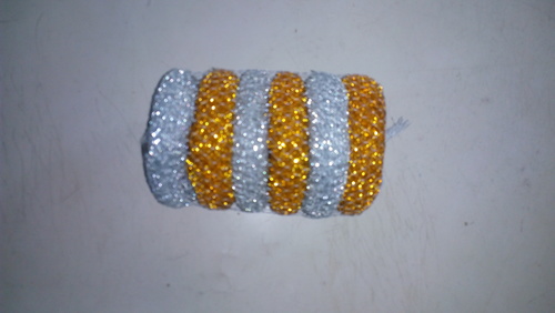 सिल्वर और गोल्डन स्क्रबर