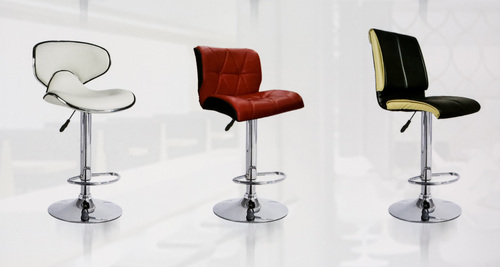 Eco-Friendly Bar Chairs With Leather Finish