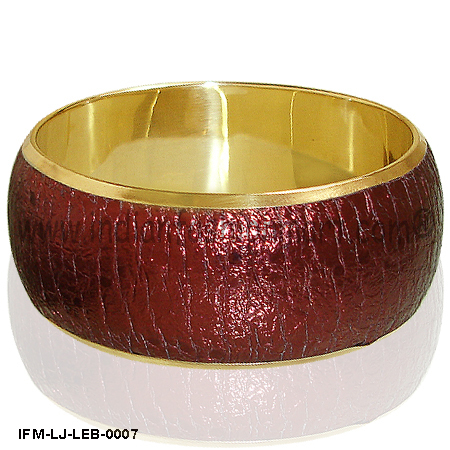 Snazzy  Crinkle  - Leather Bangle Gender: Women
