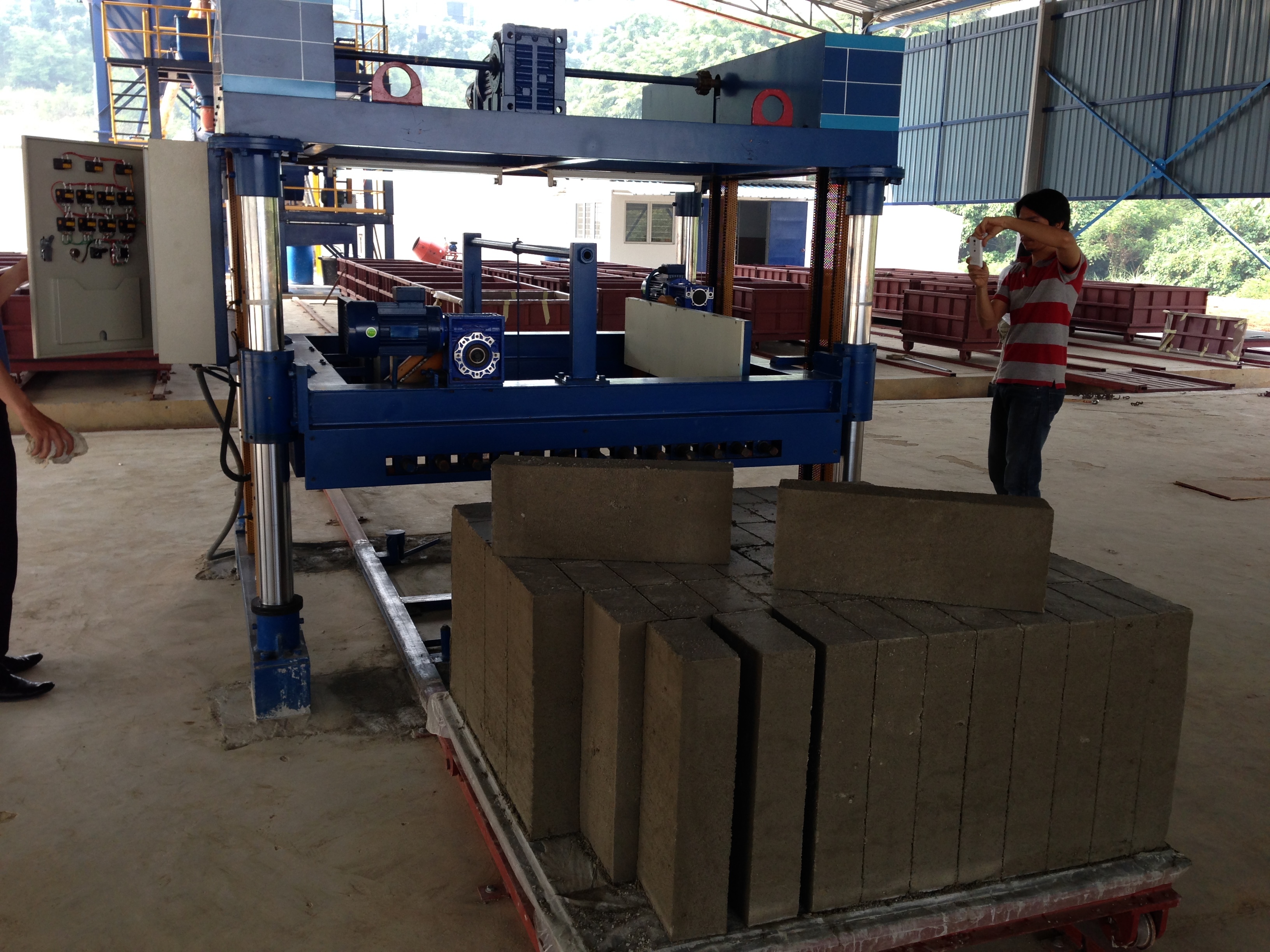 Blue Mastercut Machine