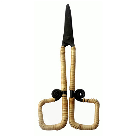 Cane Wrapped Cutting Scissors Handle Material: Iron
