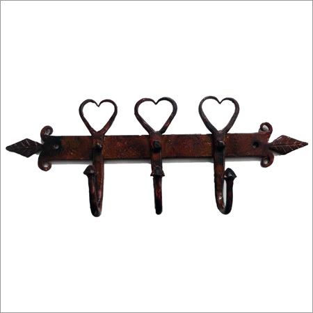 धातु के कपड़े लटकाने वाला