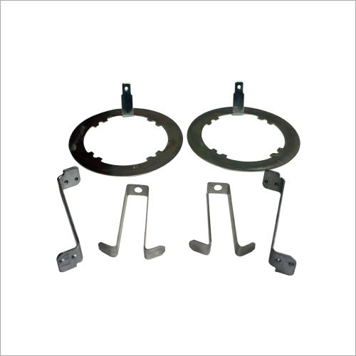 स्टीयरिंग व्हील के धातु के भाग