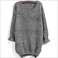 महिलाओं की बुनी हुई स्वेटर