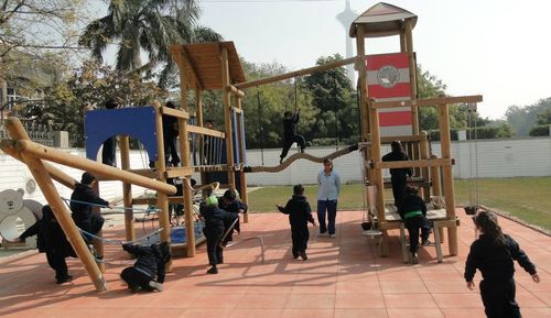 बच्चों के खेल क्षेत्र के लिए फर्श