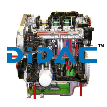 पूरी तरह से खंडित चार सिलेंडर डीजल इंजन