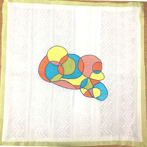 सफेद कुशन कवर