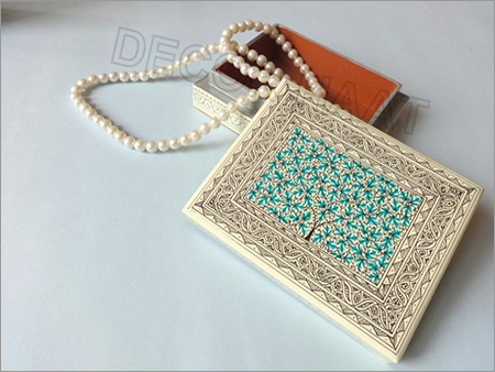 सजावटी पेपर मACHE बक्सा
