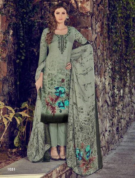 Pakistani Crepe Salwar Kameez Size: Customized