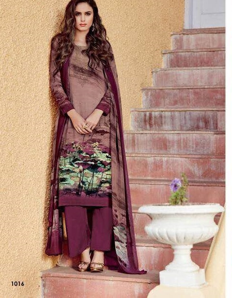 Pakistani Crepe Salwar Kameez Size: Customized