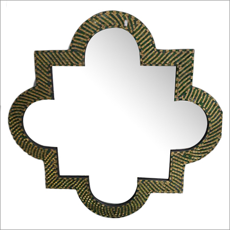 प्राचीन दर्पण फ्रेम