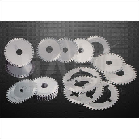 टूथेड ब्लेड