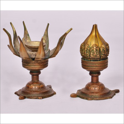 मोमबत्ती स्टैंड