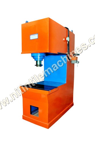 C Type Hydraulic Press Machine - Size: Standard