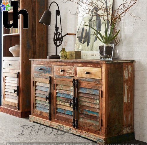 लकड़ी का बड़ा साइडबोर्ड