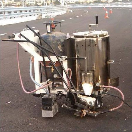 स्वचालित रोड मार्किंग मशीन