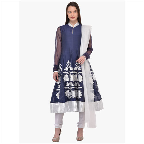 लेडीज चुरिदार सूट