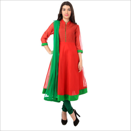 महिलाओं के चूड़ीदार सलवार सूट