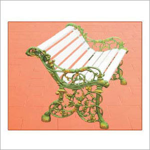 गार्डन फर्नीचर बेंच