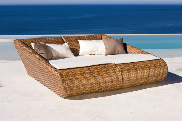 Hotel Lobby Furniture - Elegant Upholstery, Generously Sized Seating Arrangements, Versatile Color Options