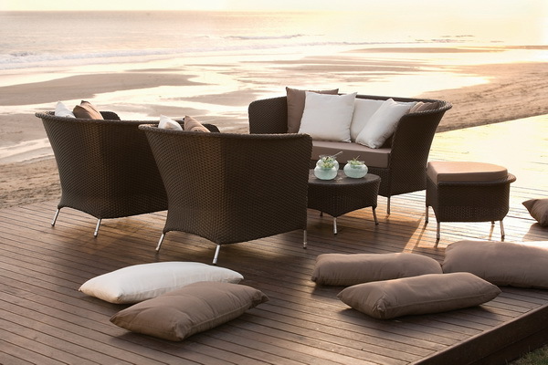 Wooden Round Sofa