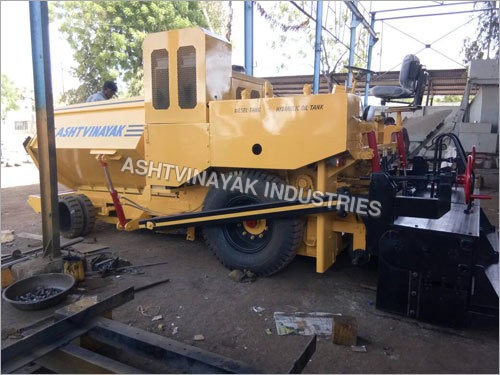 इंटरलॉक पेवर मशीन की क्षमता: 150 से 200 टी/एचआर