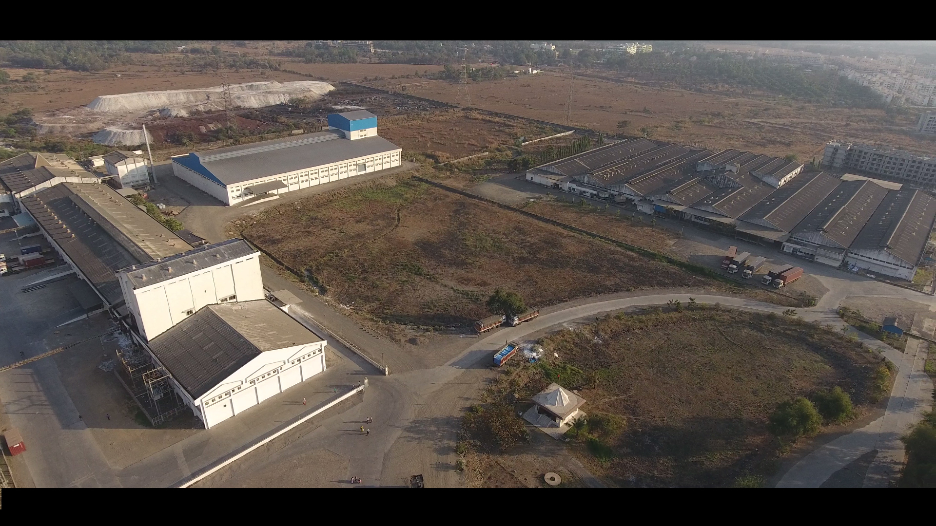 Aerial Photography Services - Robotic Camera | 4k Resolution, 60 Min Flight Time, 1 Sq Km Coverage, High-resolution Images, Fast Turnaround