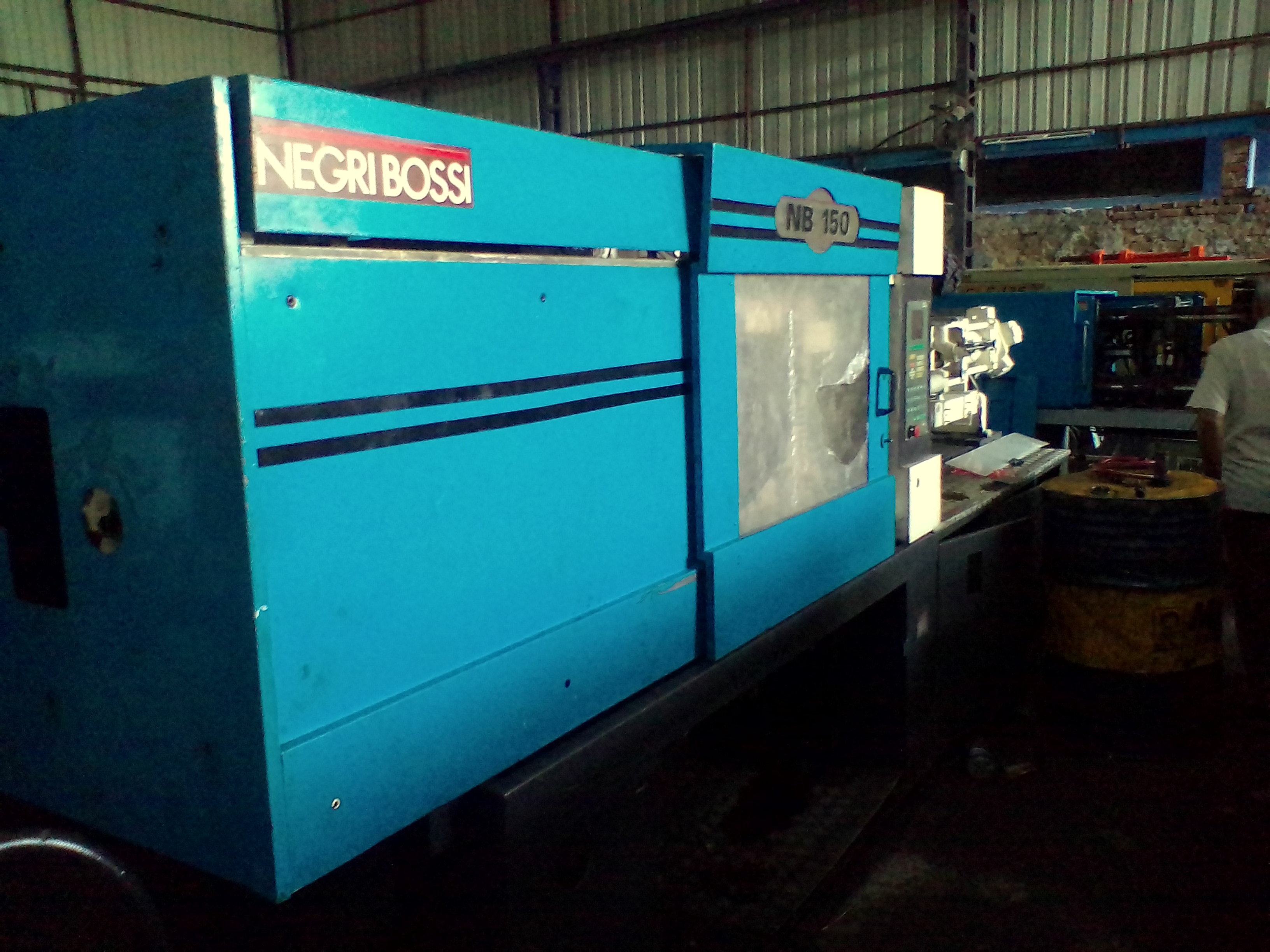 Used Plastic Molding Machine - Color: Green