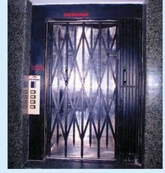 संकुचन योग्य दरवाजा डम वेटर्स