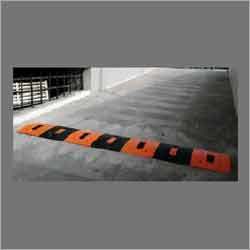 स्पीड ब्रेकर